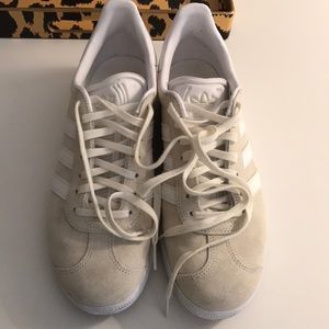 Adidas suede Gazelle sneakers
